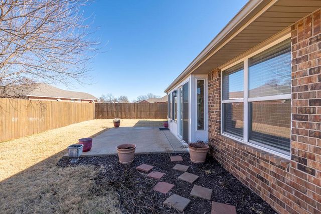 1914 Rain Tree Drive, Shawnee, OK 74804