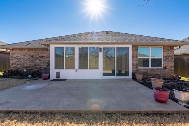 1914 Rain Tree Drive, Shawnee, OK 74804