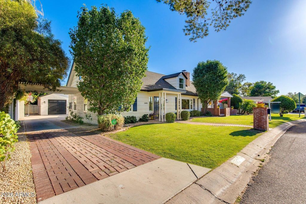 3445 E OREGON Avenue, Phoenix, AZ 85018 — photo 2