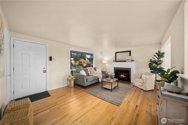 13856 37th Avenue S, Tukwila, WA 98168