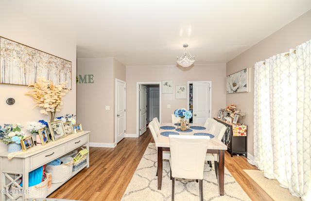 213 Park Ridge Drive, Niskayuna, NY 12309