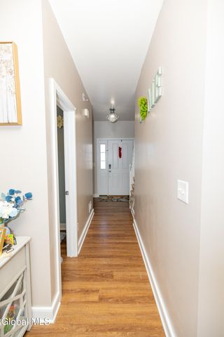 213 Park Ridge Drive, Niskayuna, NY 12309