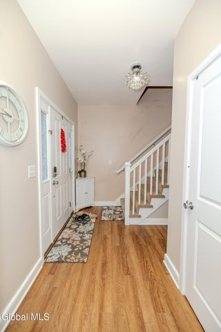 213 Park Ridge Drive, Niskayuna, NY 12309