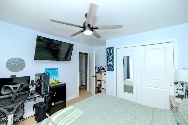 213 Park Ridge Drive, Niskayuna, NY 12309