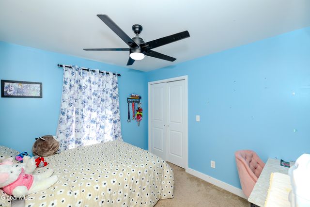 213 Park Ridge Drive, Niskayuna, NY 12309