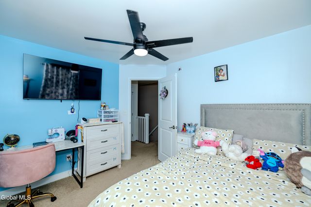 213 Park Ridge Drive, Niskayuna, NY 12309