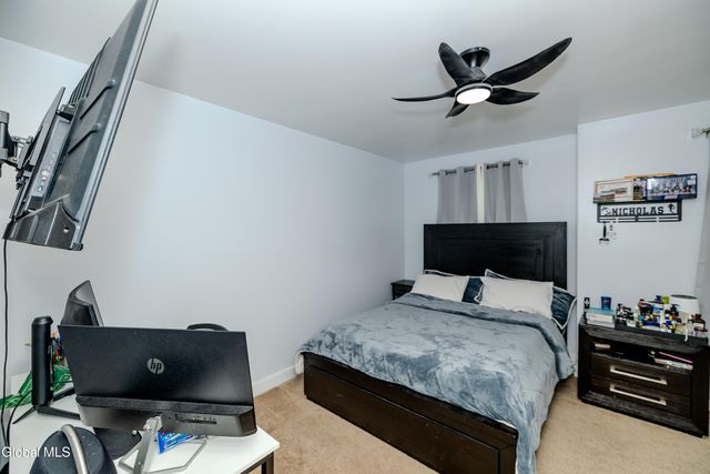 213 Park Ridge Drive, Niskayuna, NY 12309