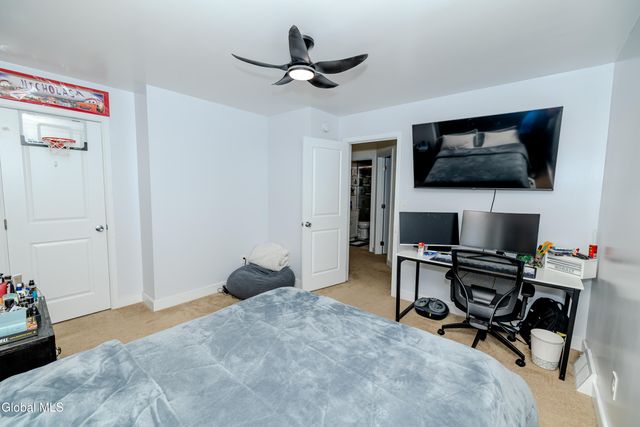 213 Park Ridge Drive, Niskayuna, NY 12309