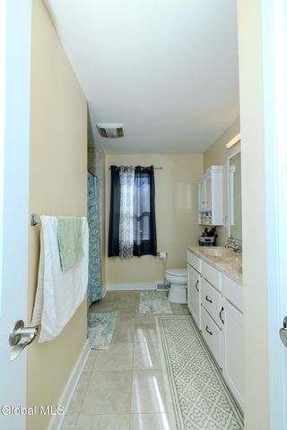 213 Park Ridge Drive, Niskayuna, NY 12309