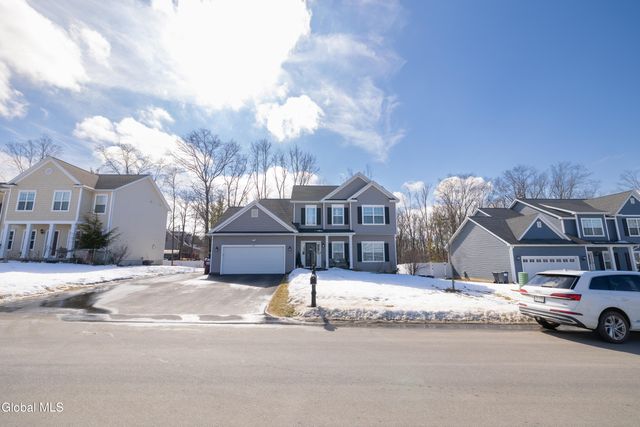 213 Park Ridge Drive, Niskayuna, NY 12309