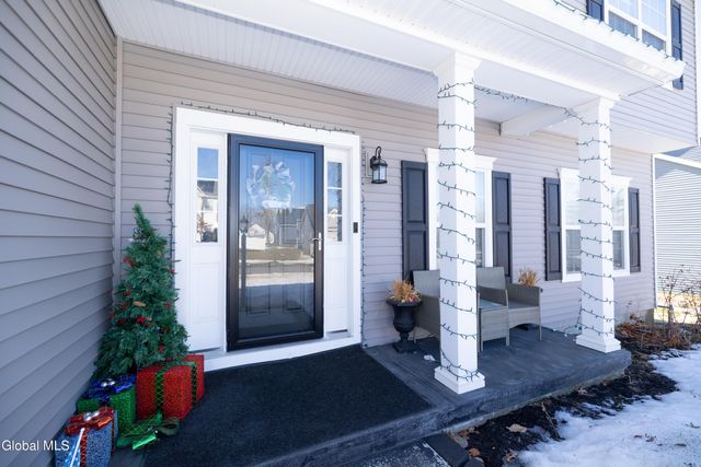 213 Park Ridge Drive, Niskayuna, NY 12309