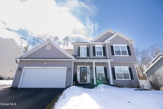 213 Park Ridge Drive, Niskayuna, NY 12309