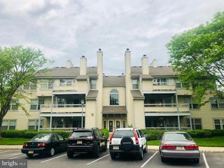 301 Trinity Ct Apt 10, Princeton, NJ 08540