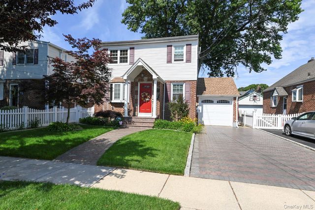 258 Rintin Street, Franklin Square, NY 11010