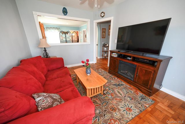 258 Rintin Street, Franklin Square, NY 11010