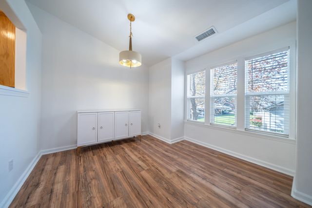 6038 Mid Drive Trail, Redding, CA 96003