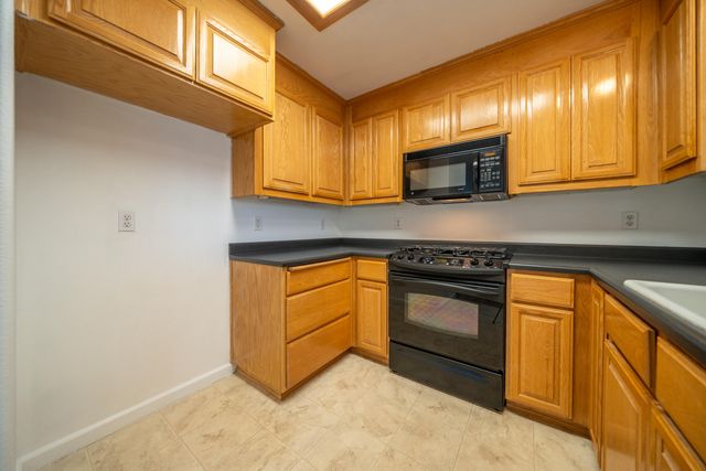 6038 Mid Drive Trail, Redding, CA 96003