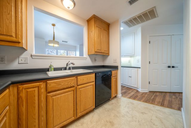 6038 Mid Drive Trail, Redding, CA 96003