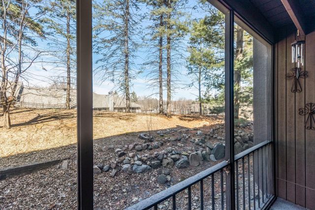 6085 Lincoln Drive 122, Edina, MN 55436