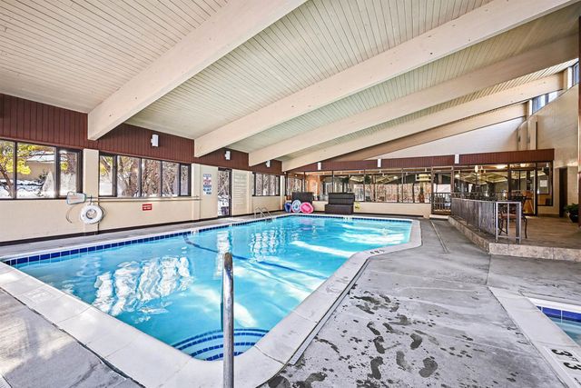 6085 Lincoln Drive 122, Edina, MN 55436