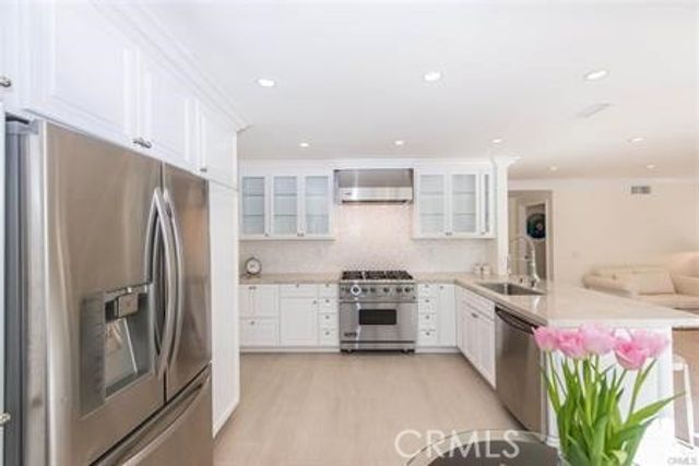 11 Wickland, Irvine, CA 92620