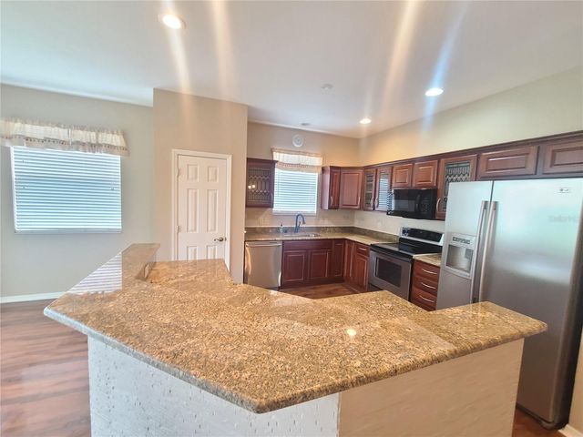 898 MOSES LOOP, The Villages, FL 32162