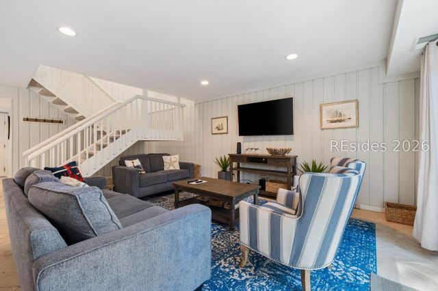 225 S Sea Pines Dr Apt 1401, Hilton Head Island, SC 29928