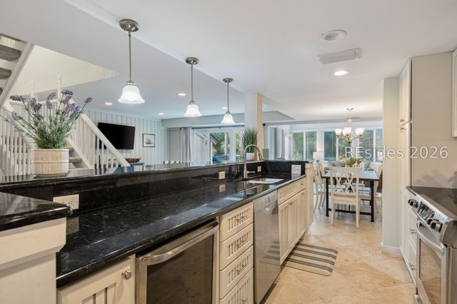 225 S Sea Pines Dr Apt 1401, Hilton Head Island, SC 29928