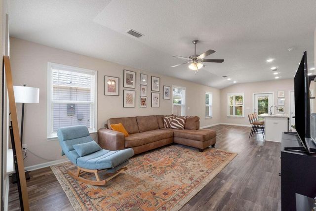 952 Mapoles Street, Crestview, FL 32536