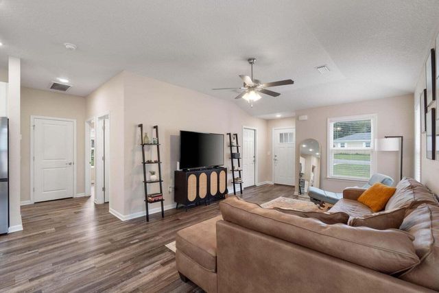 952 Mapoles Street, Crestview, FL 32536