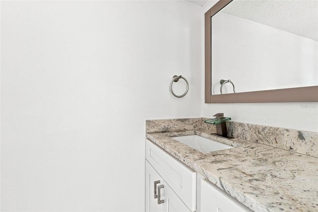 170 E DAVIS BOULEVARD, Tampa, FL 33606