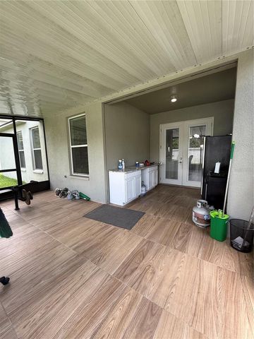 422 WESTCHESTER HILLS LANE, Valrico, FL 33594