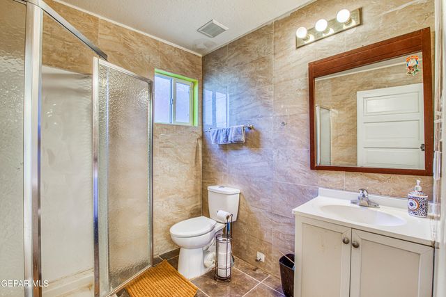 1003 Wyoming Avenue, El Paso, TX 79902