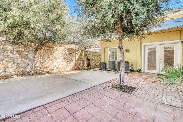 1003 Wyoming Avenue, El Paso, TX 79902