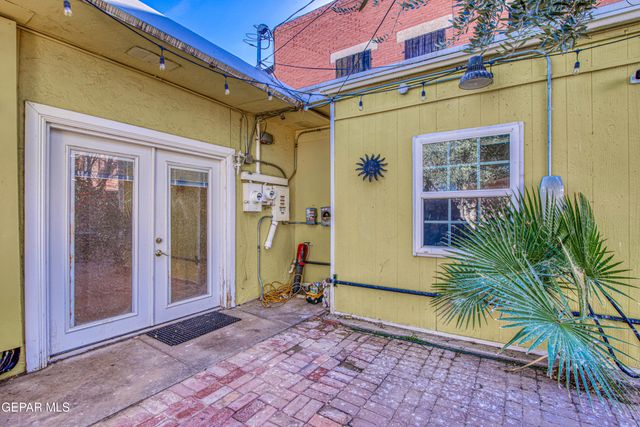 1003 Wyoming Avenue, El Paso, TX 79902