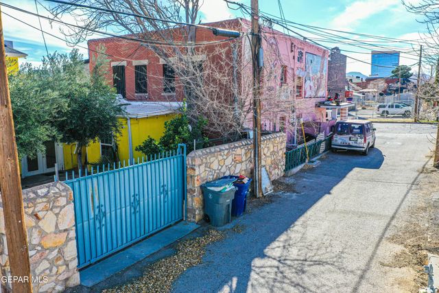 1003 Wyoming Avenue, El Paso, TX 79902