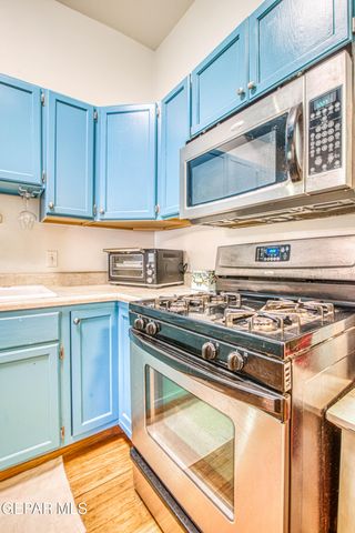 1003 Wyoming Avenue, El Paso, TX 79902
