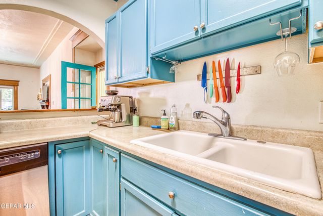 1003 Wyoming Avenue, El Paso, TX 79902