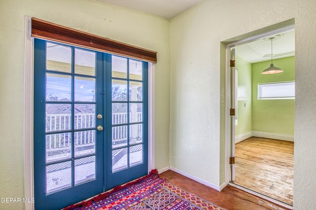 1003 Wyoming Avenue, El Paso, TX 79902