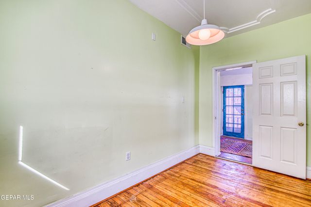 1003 Wyoming Avenue, El Paso, TX 79902
