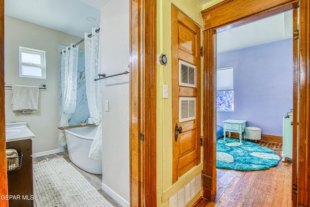 1003 Wyoming Avenue, El Paso, TX 79902