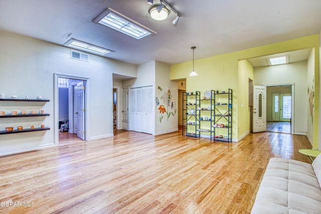 1003 Wyoming Avenue, El Paso, TX 79902