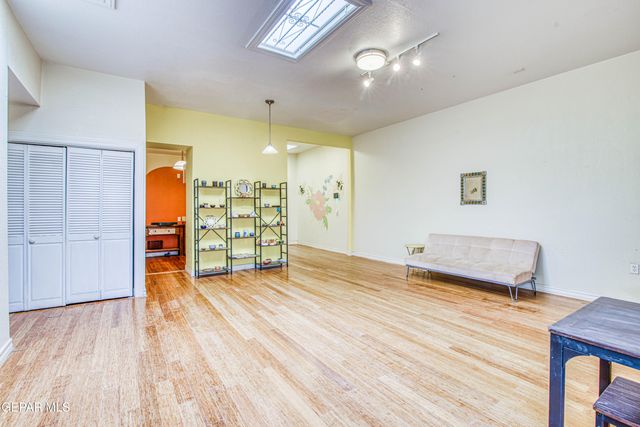 1003 Wyoming Avenue, El Paso, TX 79902