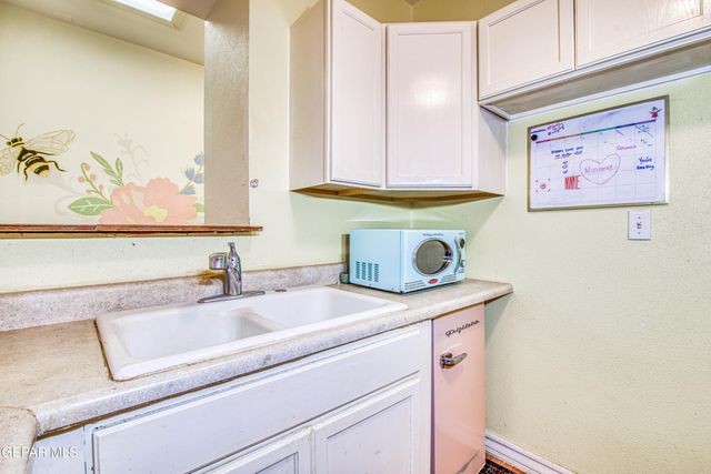 1003 Wyoming Avenue, El Paso, TX 79902