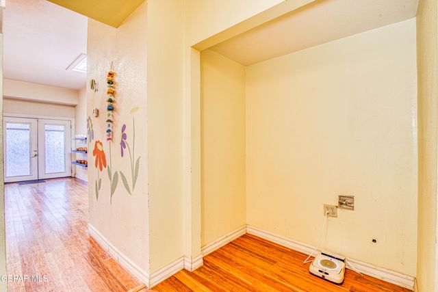 1003 Wyoming Avenue, El Paso, TX 79902