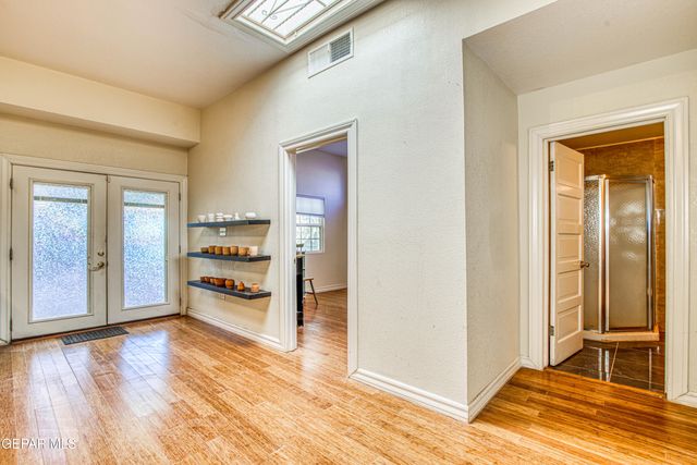 1003 Wyoming Avenue, El Paso, TX 79902