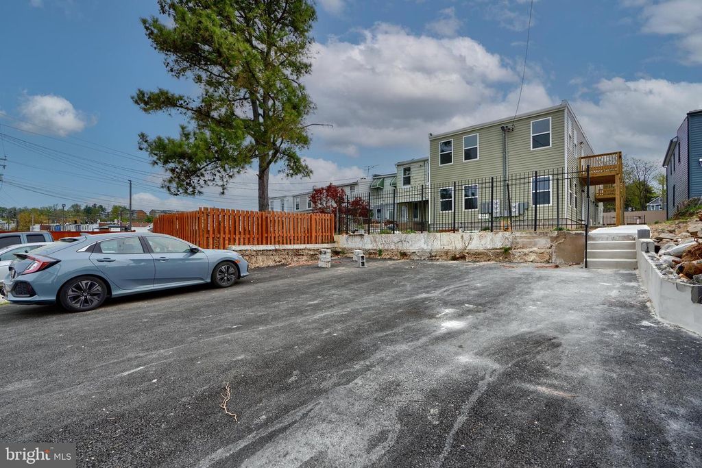3860 FALLS RD #3, Baltimore, MD 21211