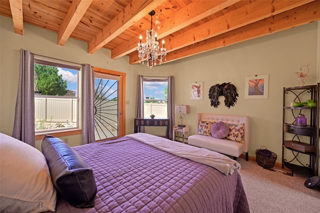 7516 Sagebrush Road, Santa Fe, NM 87507