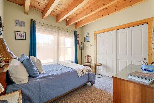 7516 Sagebrush Road, Santa Fe, NM 87507