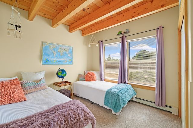 7516 Sagebrush Road, Santa Fe, NM 87507